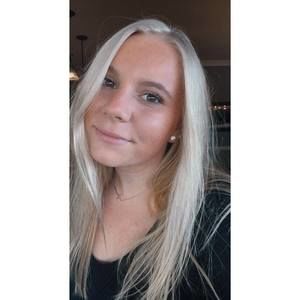 Meet your Posher, Chloe